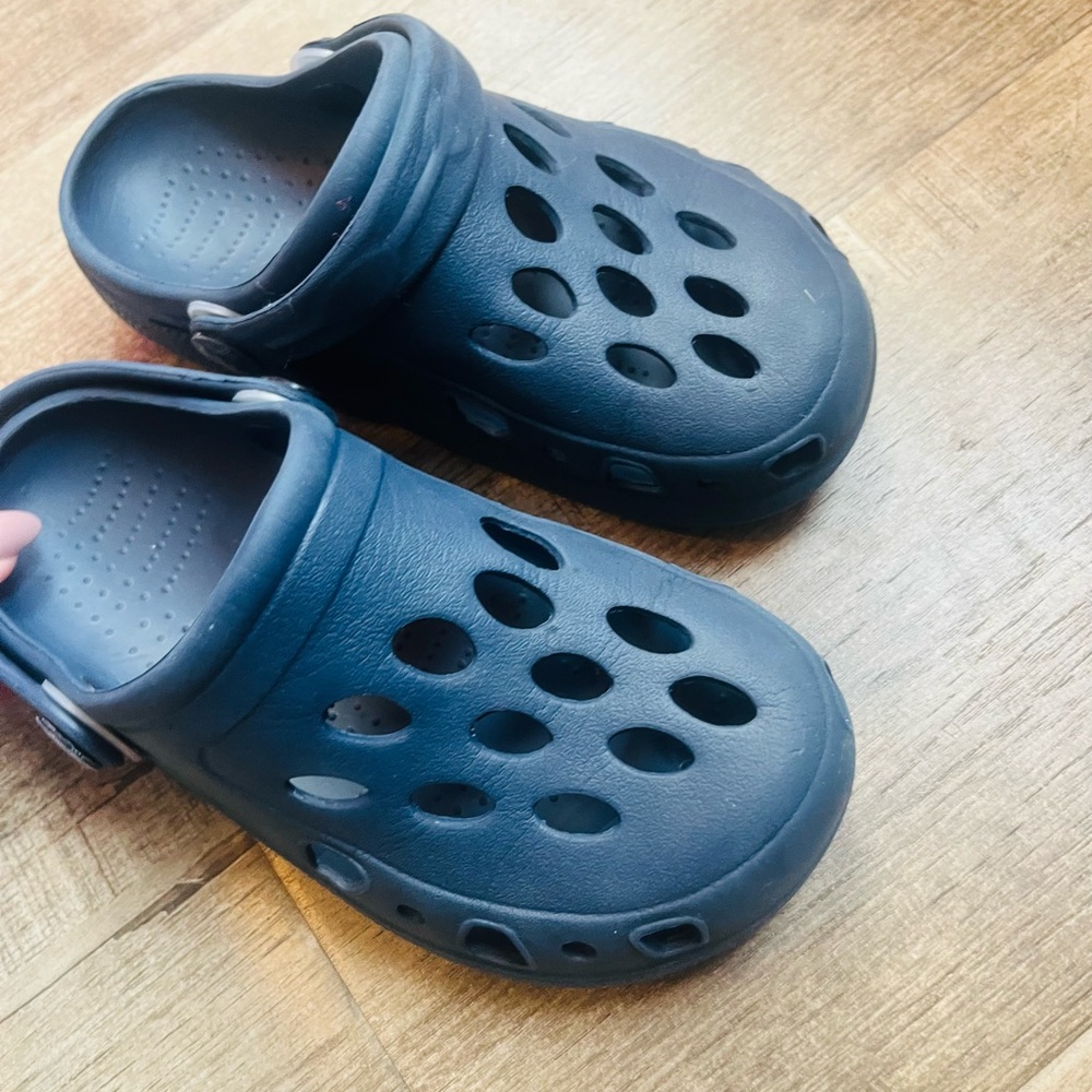 Croc inspired little kids shoes